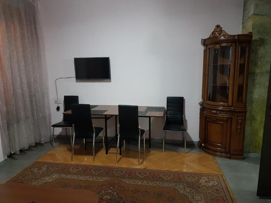 David Mikadze's Apartment 2 room 6